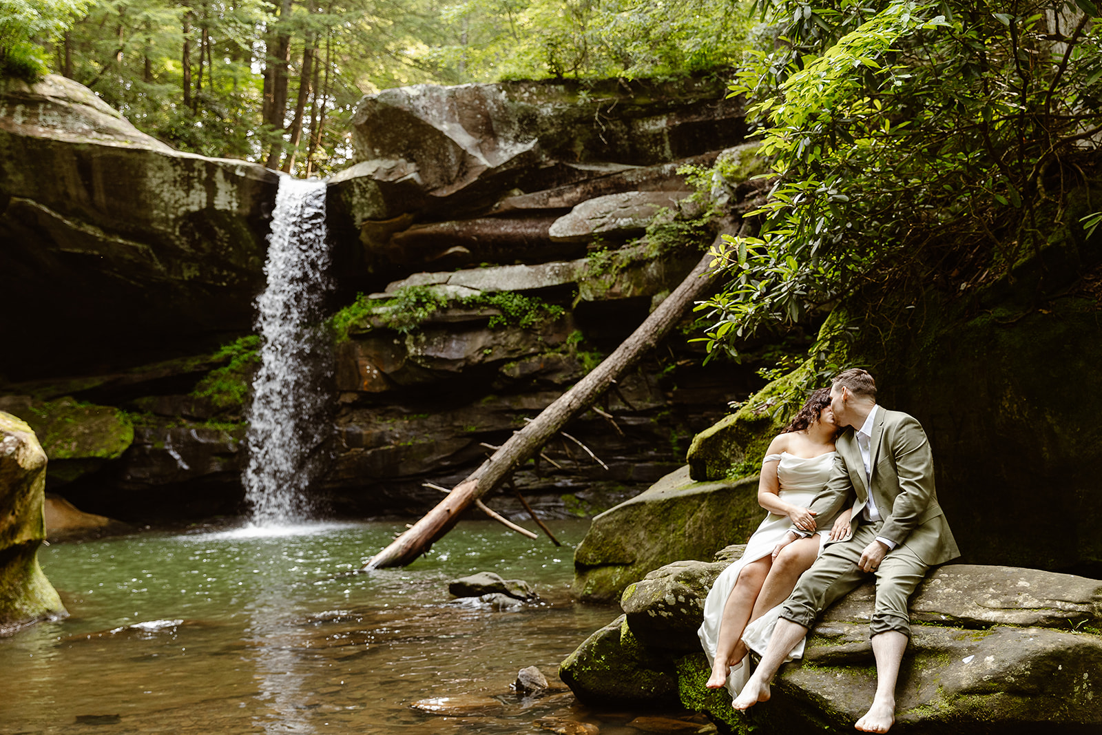 Intimate waterfall wedding in Kentucky