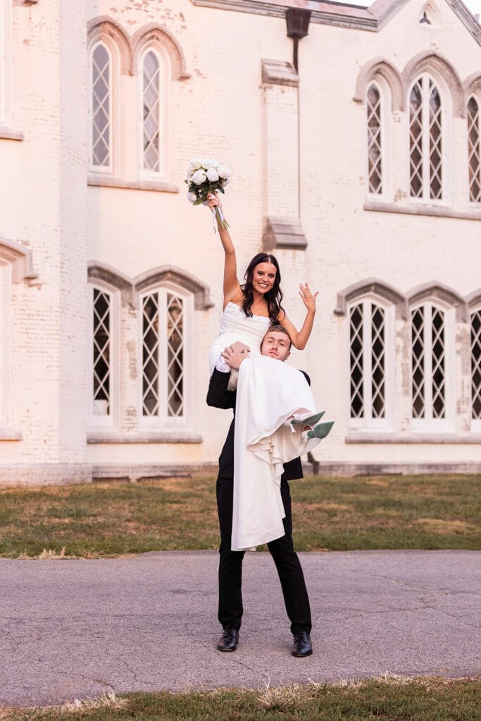 Small wedding at a historic Kentucky venue